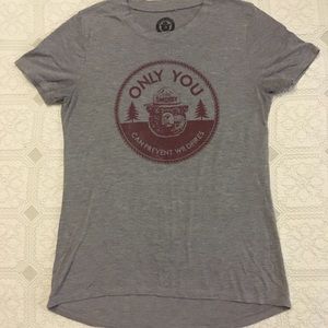 “Smokey The Bear” high-low tee.